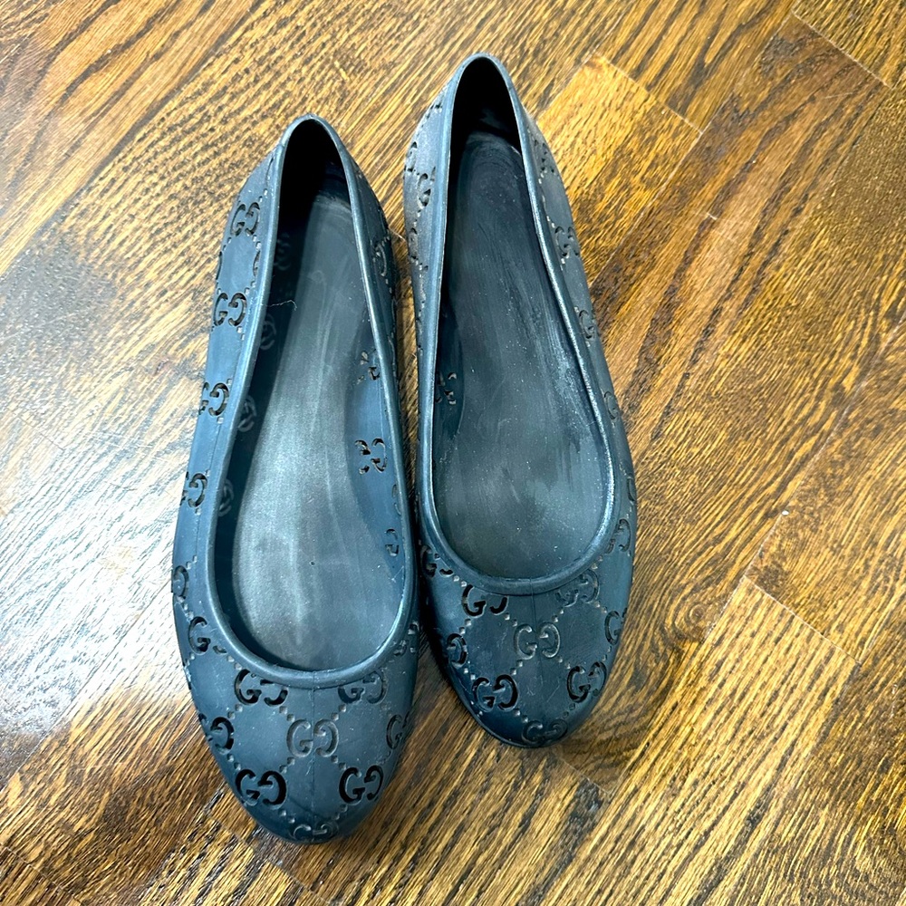 Women’s Gucci Rubber Flats